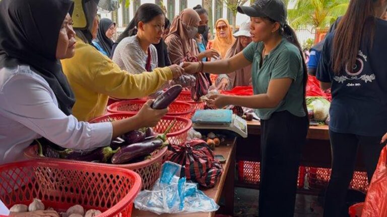 500 Kg Beras dan 600 Liter Migor Habis Terjual