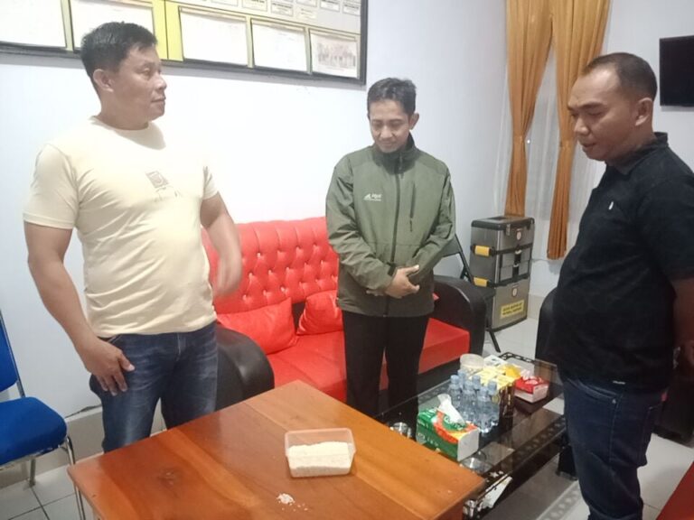 Satgas Luwu Timur Periksa Sampel Beras SPHP yang Dikeluhkan Warga