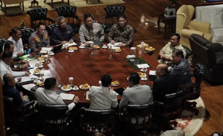 Ratas di Hambalang, Prabowo Bahas Singkong dan ….