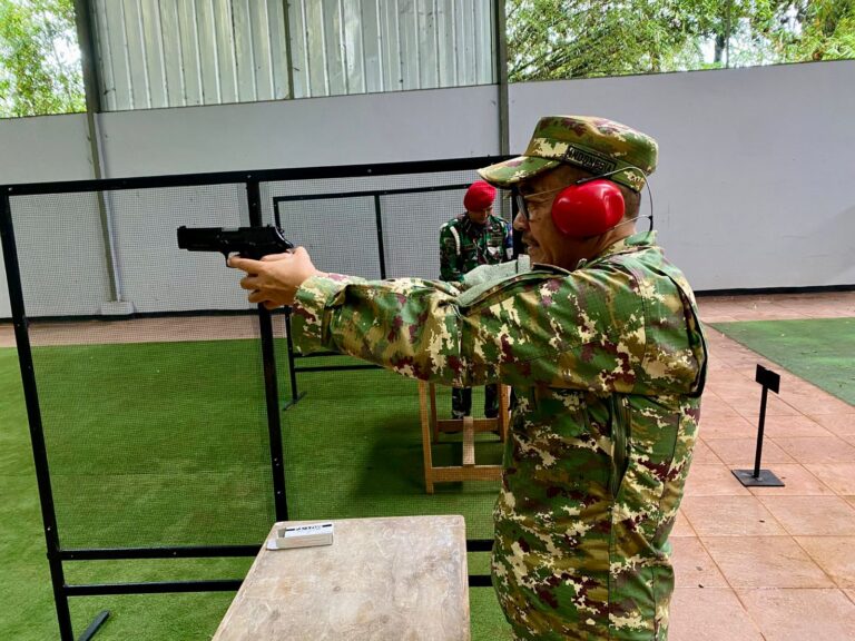 Retret PWI di Bogor, Latihan Menembak di Batalyon 13 Grup 1 Kopassus